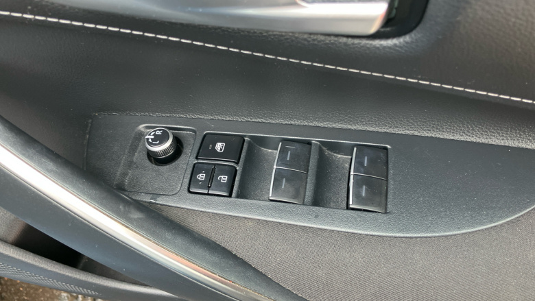 Toyota Corolla 1.8 VVT-i Hybrid Icon Tech 5dr CVT Hybrid Estate